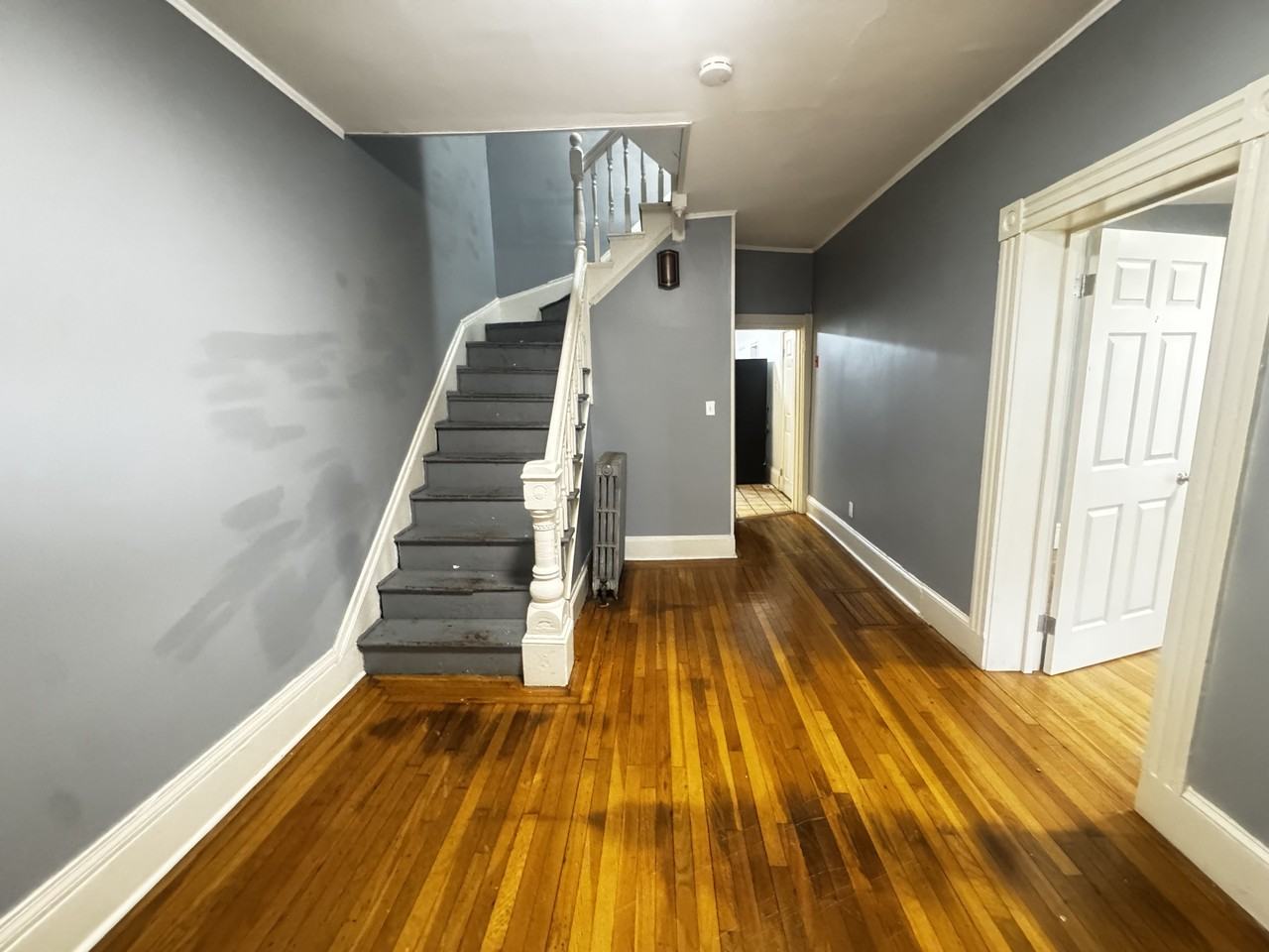88 Bernard St #ROOM - Photo 7 of 21
