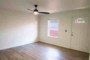 featured image of 712 Yale Pl #D