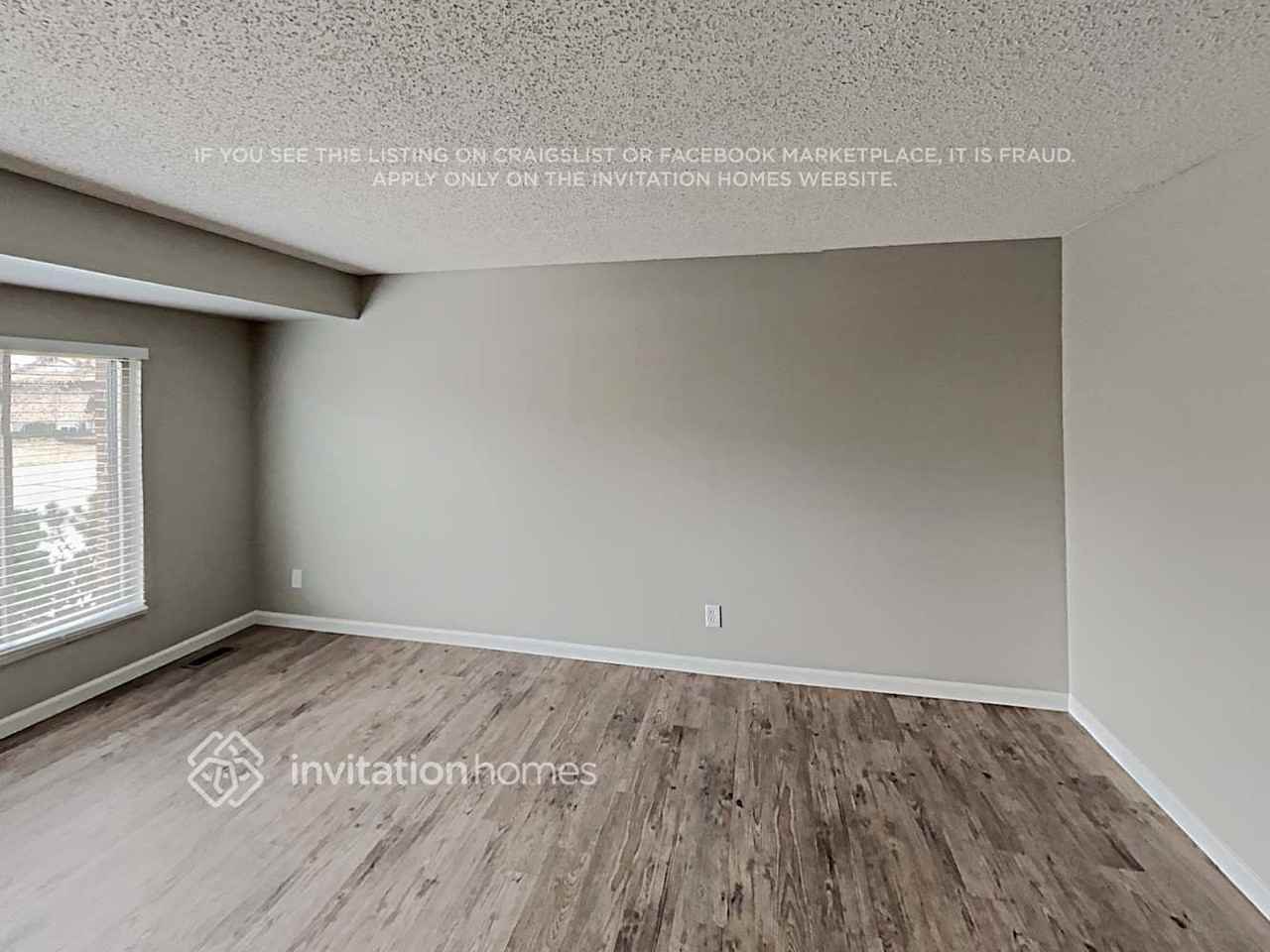 17258 E Greenwood Cir - Photo 5 of 23