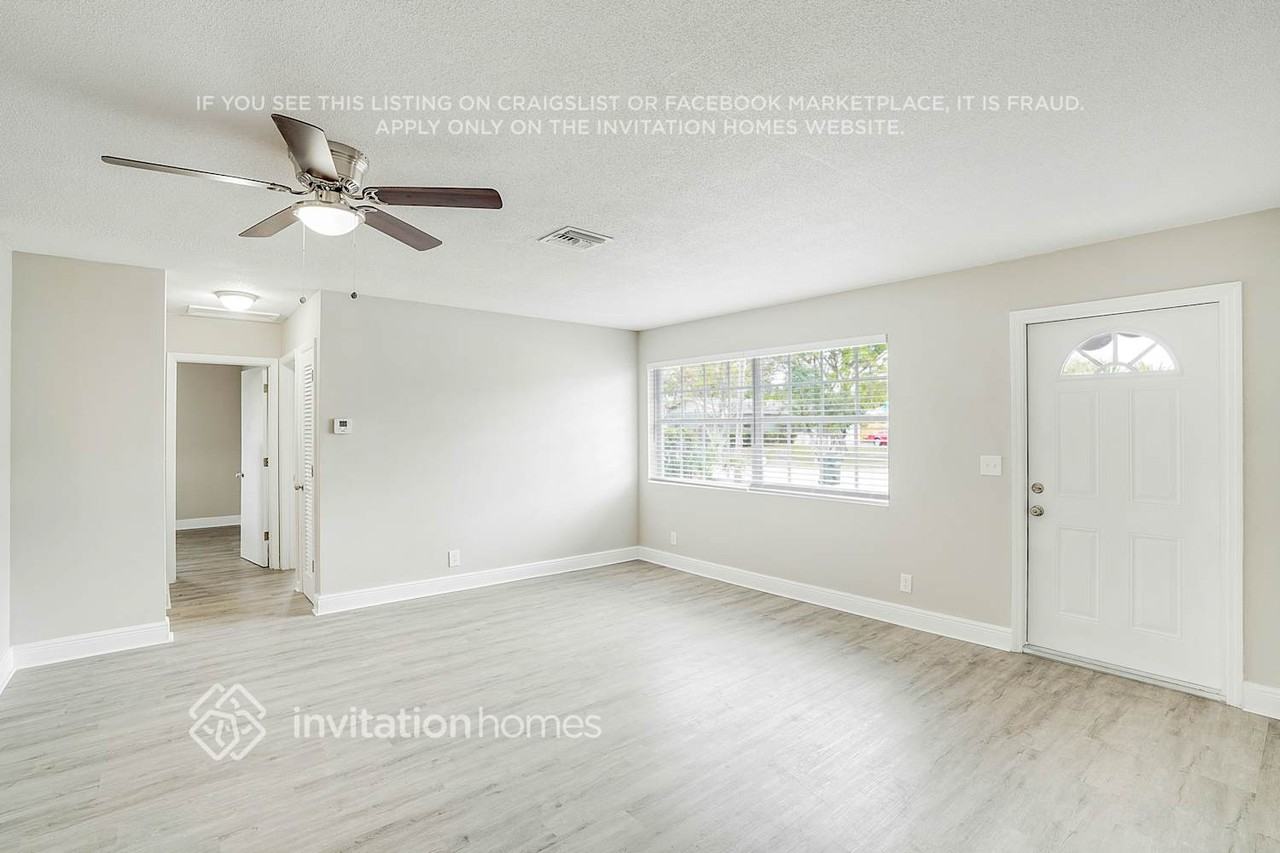 1331 Sw 21st Ave - Photo 4 of 26