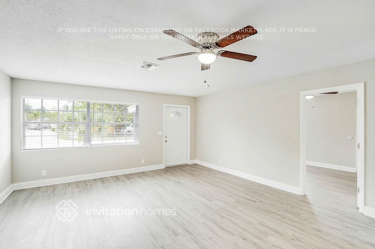 1331 Sw 21st Ave - Photo 5 of 26