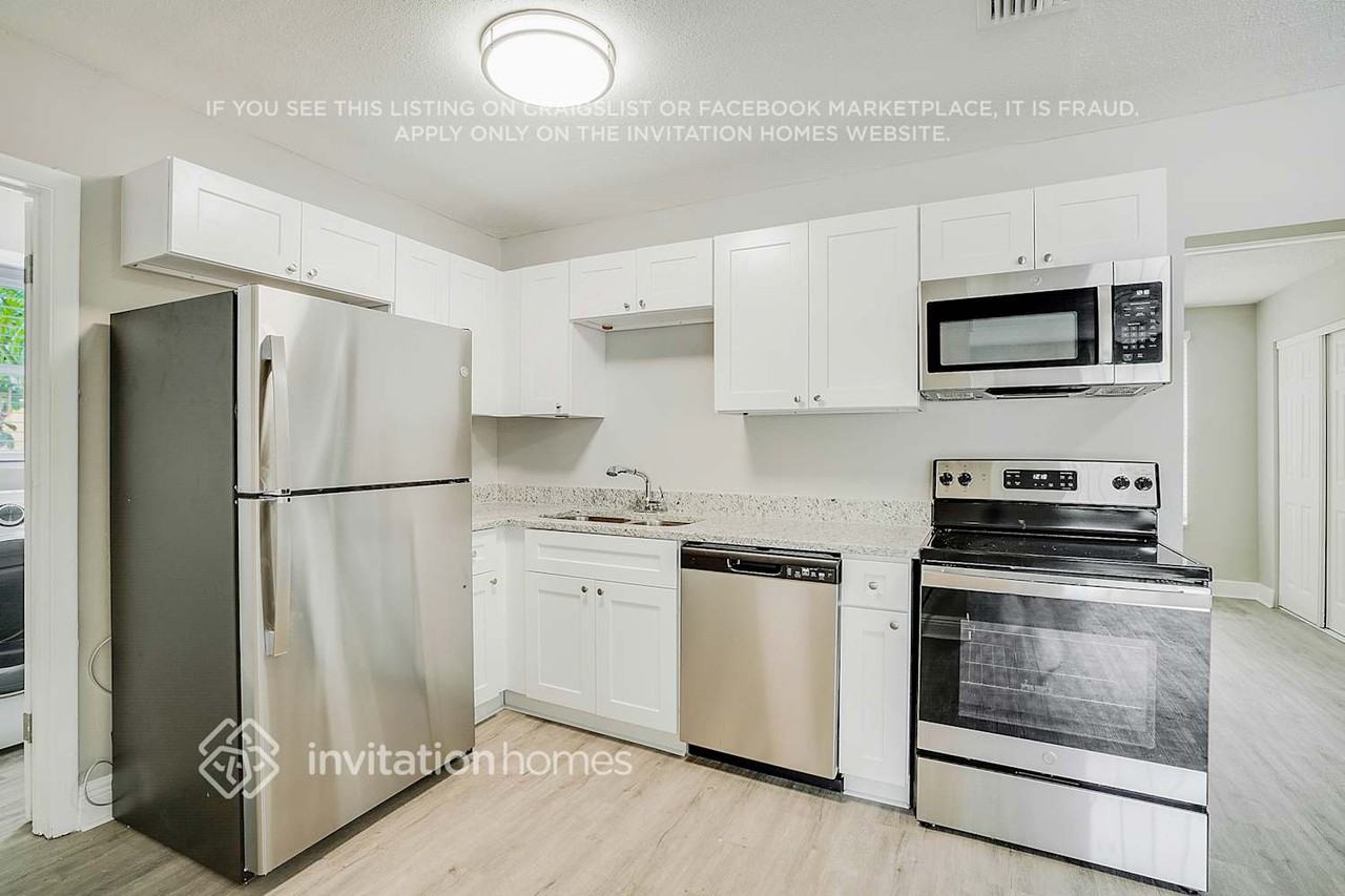 1331 Sw 21st Ave - Photo 7 of 26