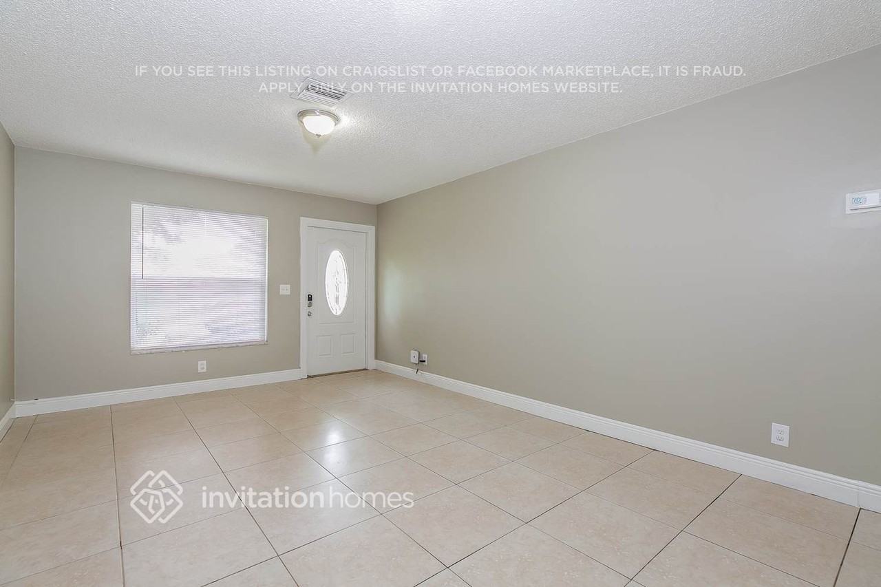 231 Sw 5th Ave - Photo 2 of 15
