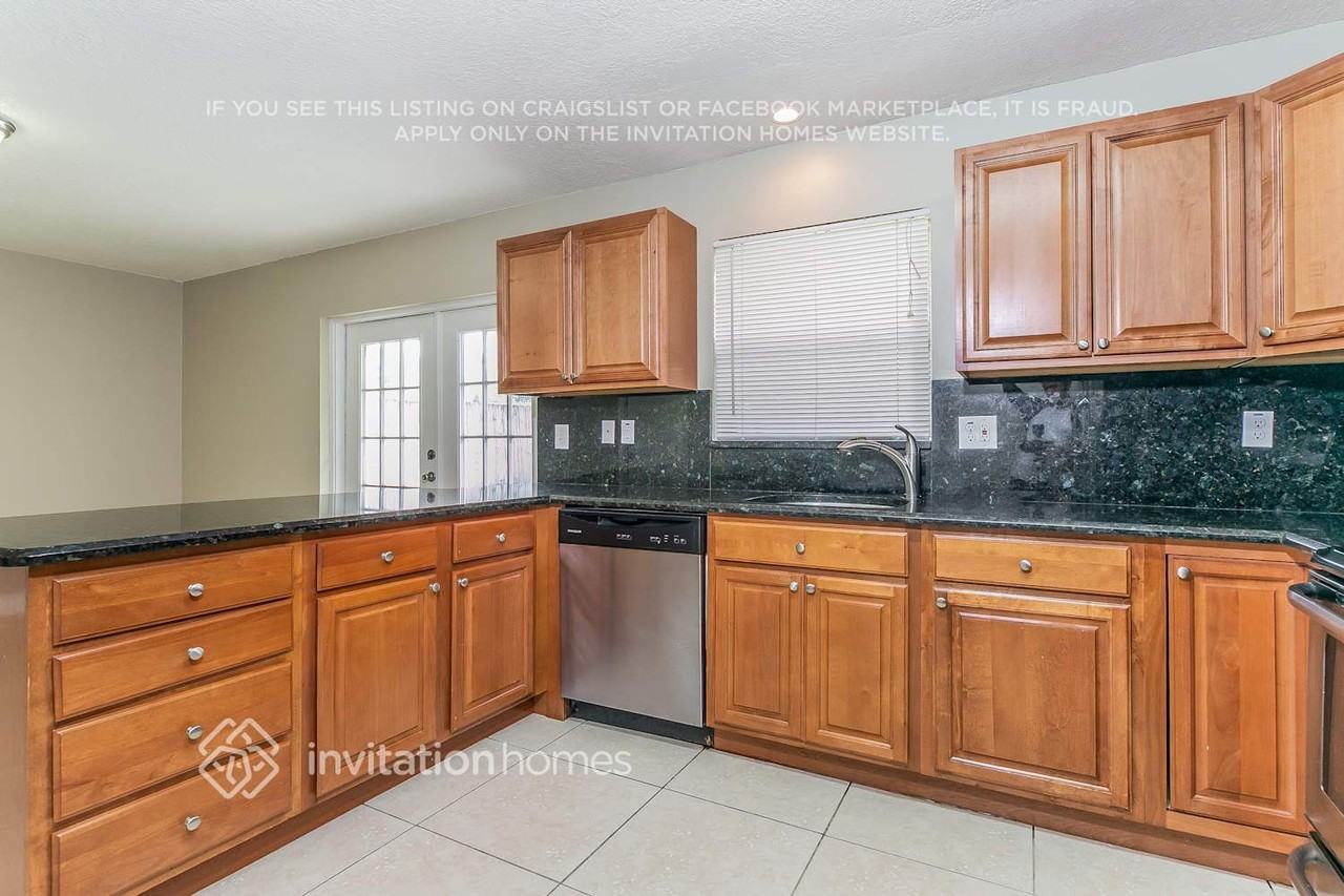 231 Sw 5th Ave - Photo 4 of 15