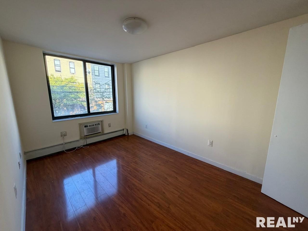 Metropolitan Ave #202 - Photo 5 of 15