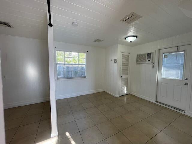 613 54th St #B - Photo 7 of 14