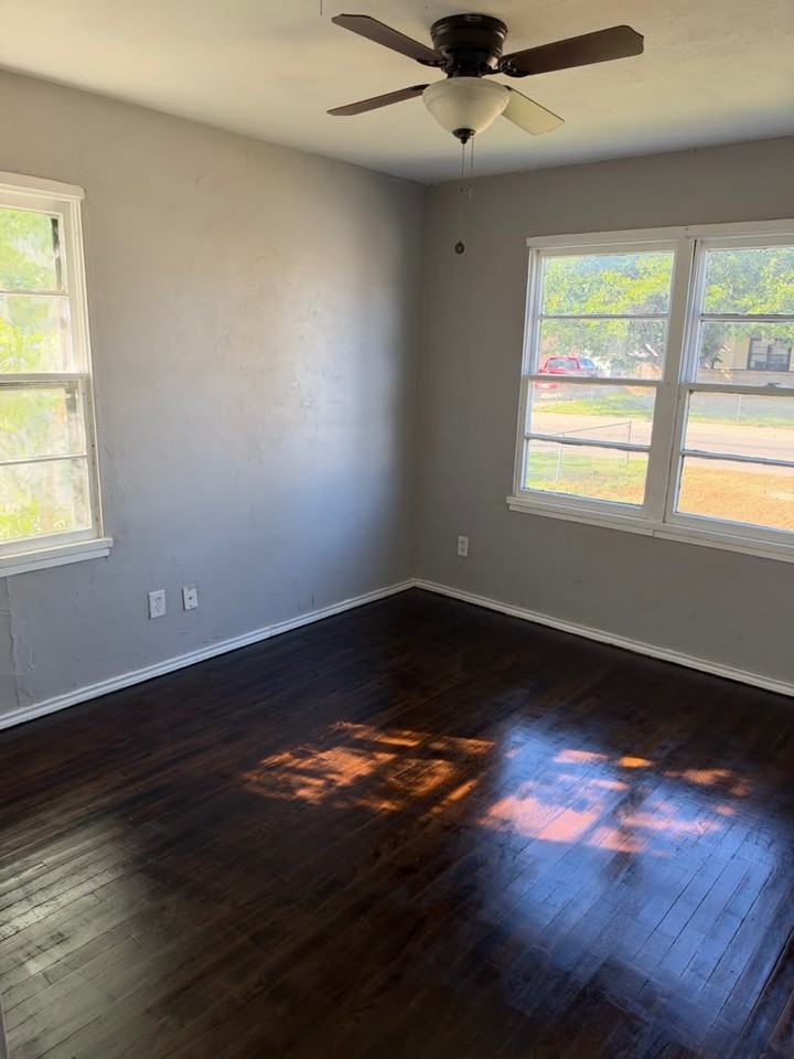 4707 S Bonham St #1 - Photo 2 of 7