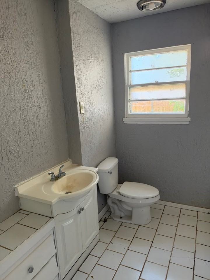4707 S Bonham St #1 - Photo 6 of 7