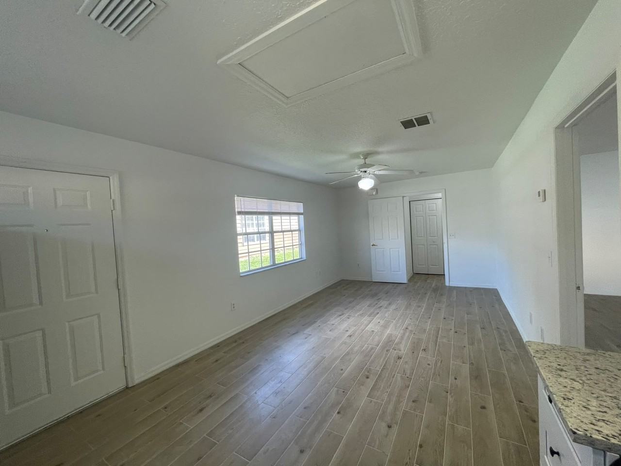804 Washington Palm Loop #B - Photo 5 of 9