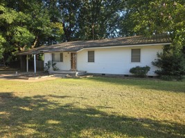 featured image of 704 W Lucas St #1