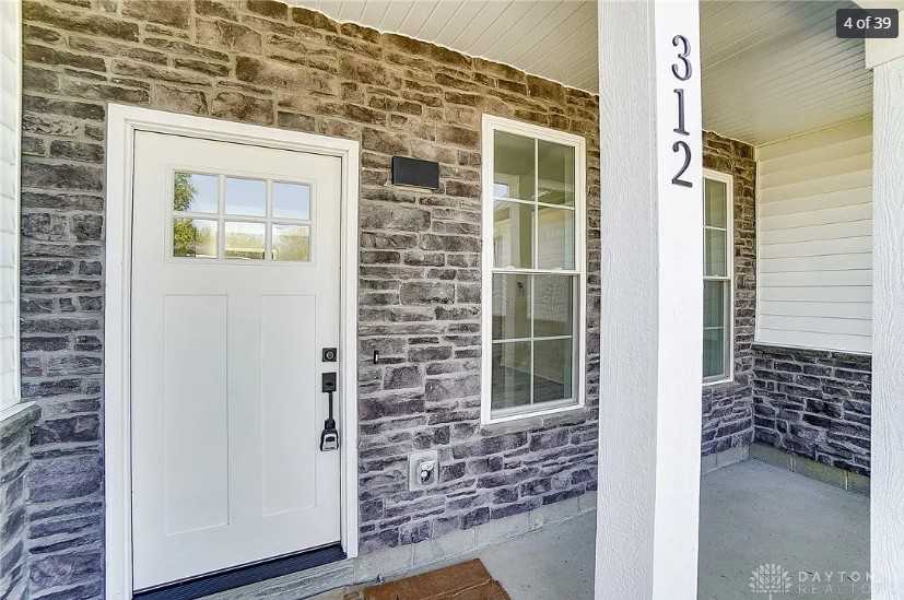 312 Skinner Dr #1 - Photo 4 of 39
