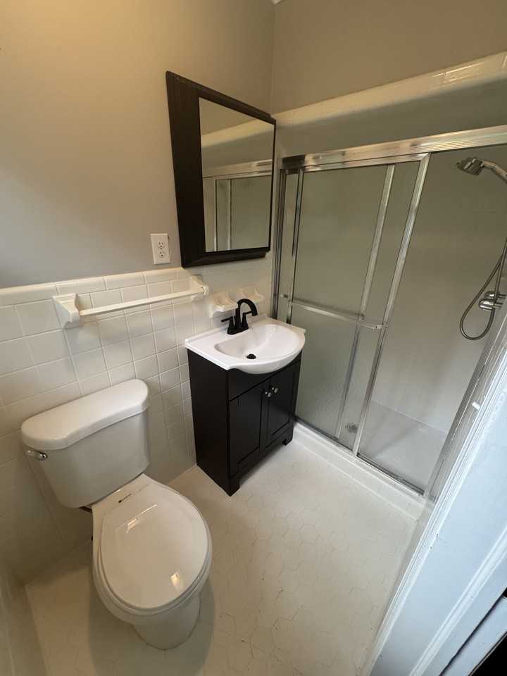 528 Hembree Rd #1 - Photo 5 of 18