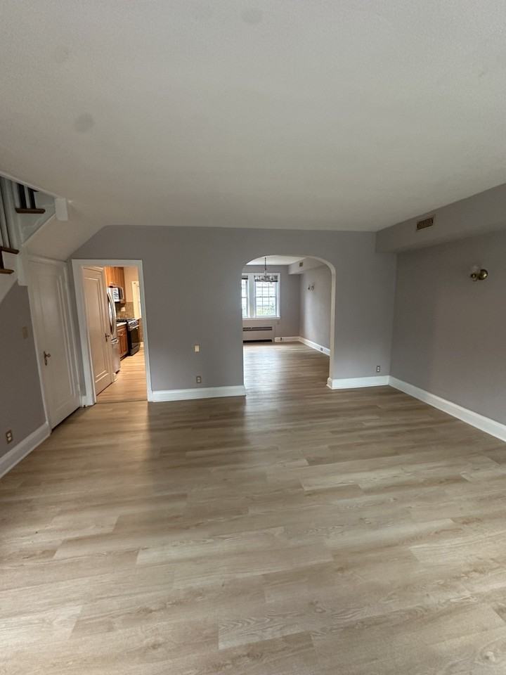 214 Murdock Rd #1 - Photo 3 of 18
