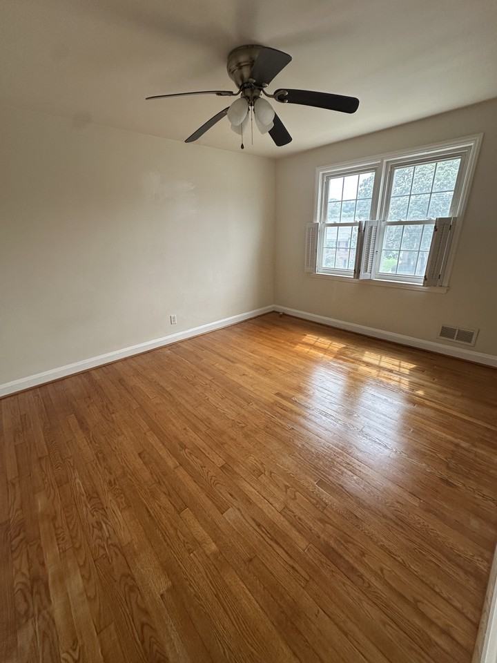 146 Dumbarton Rd #1 - Photo 6 of 13