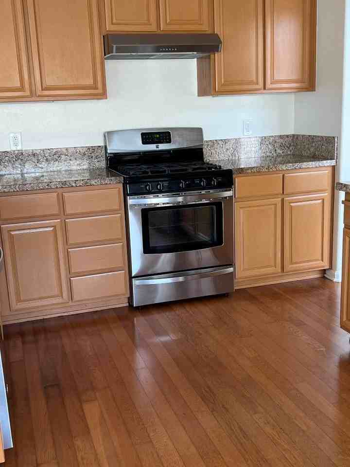 165 Pacific Ct #1 - Photo 6 of 10