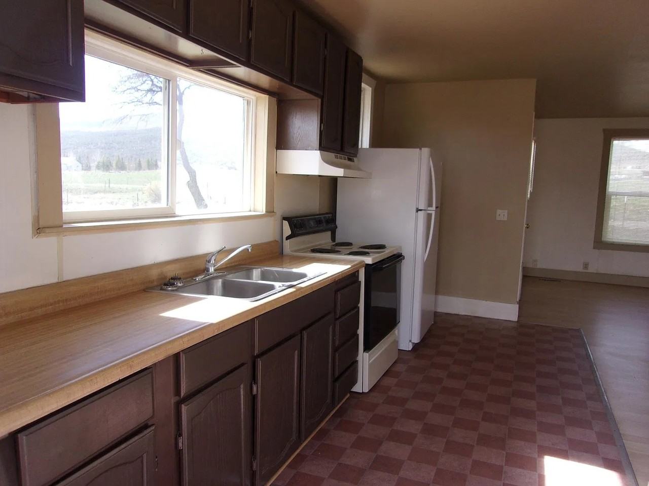 2037 County Road 321 #2037 - Photo 4 of 8