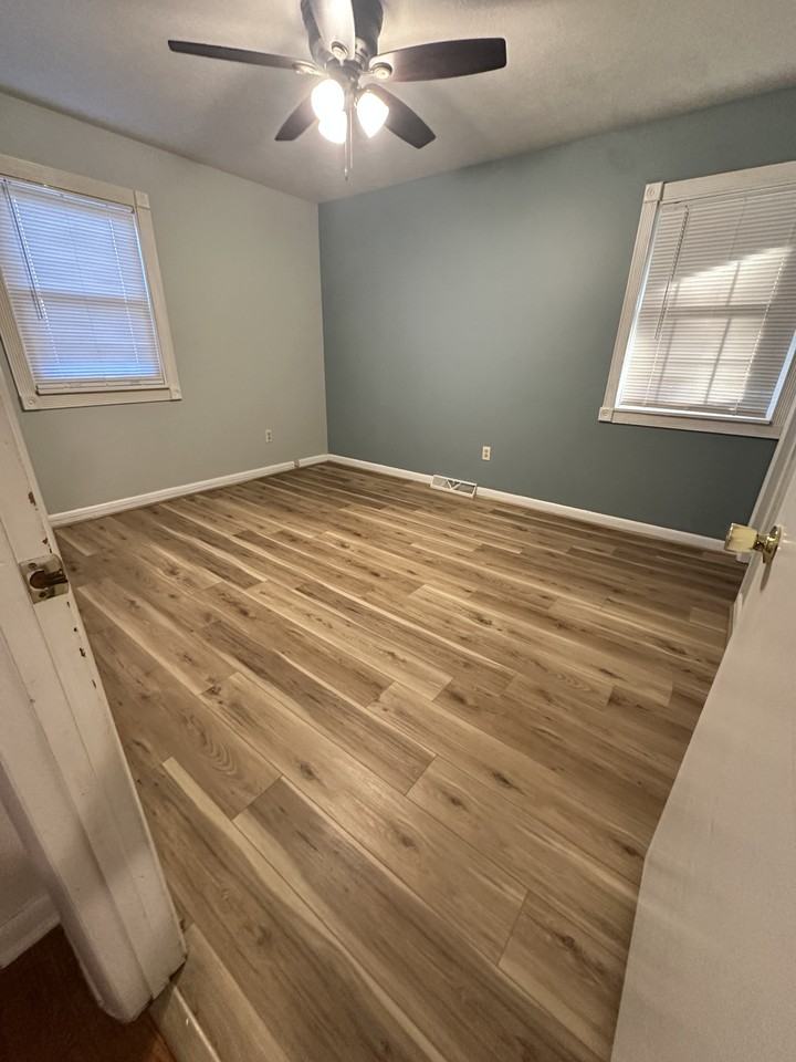 400 Eastern Dr #1 - Photo 7 of 18