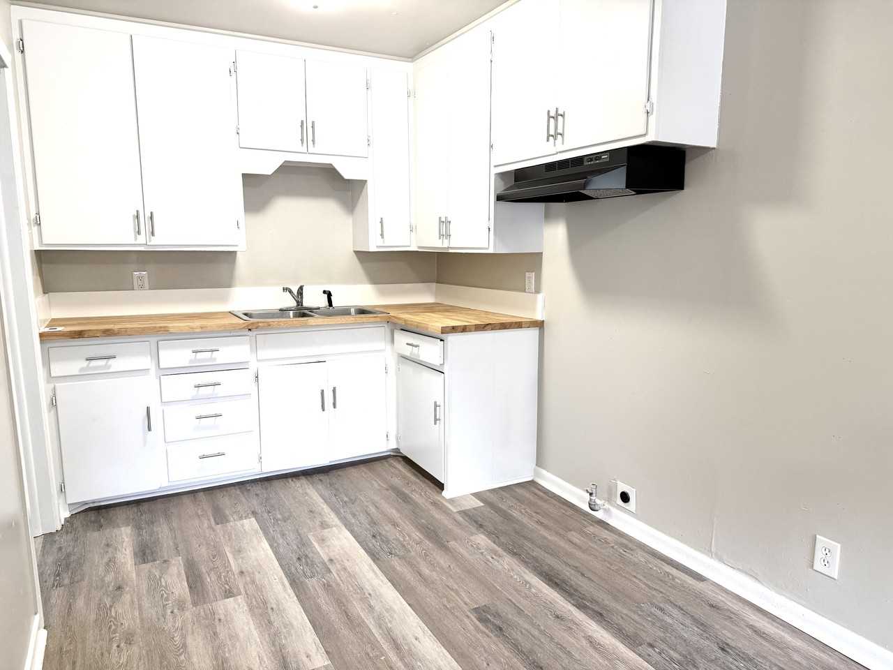 1618 Tower Dr #1 - Photo 5 of 20