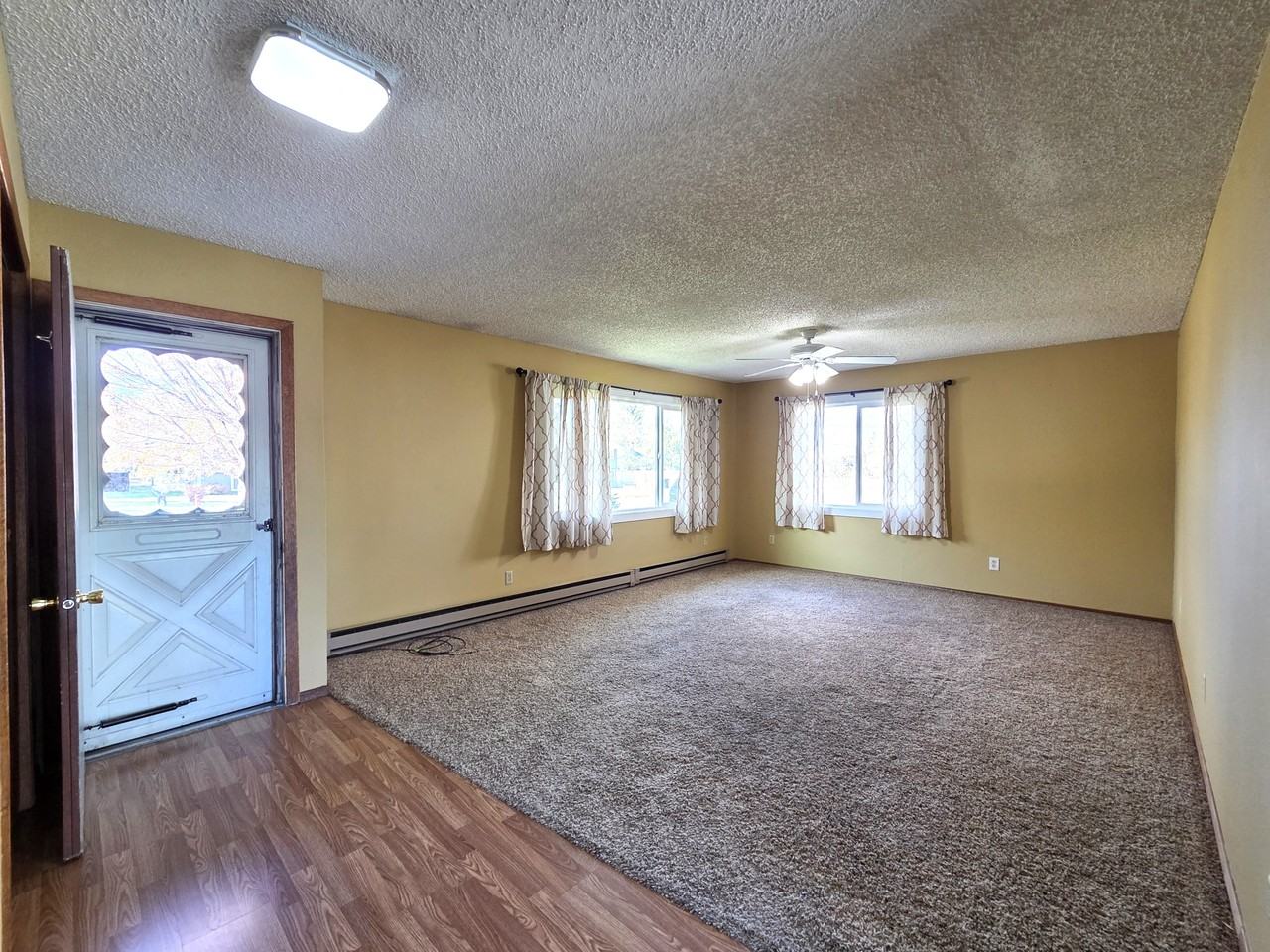 904 Colorado St #HOME - Photo 6 of 36