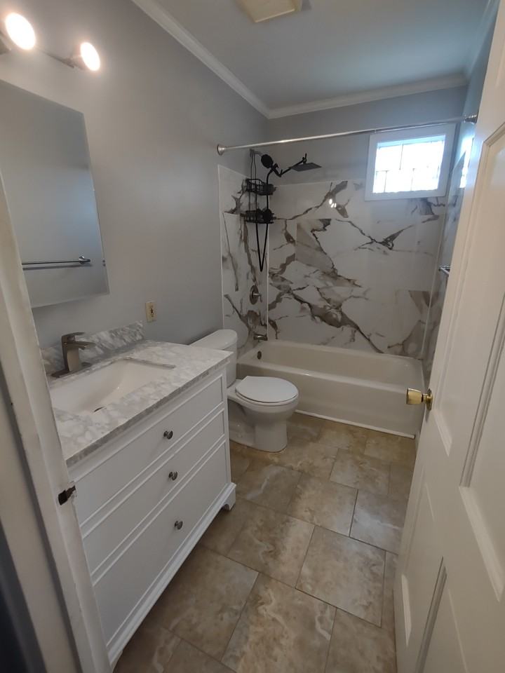 213 Bassett Ave - Photo 7 of 10