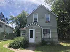featured image of 612 Saint Claire St #1-2