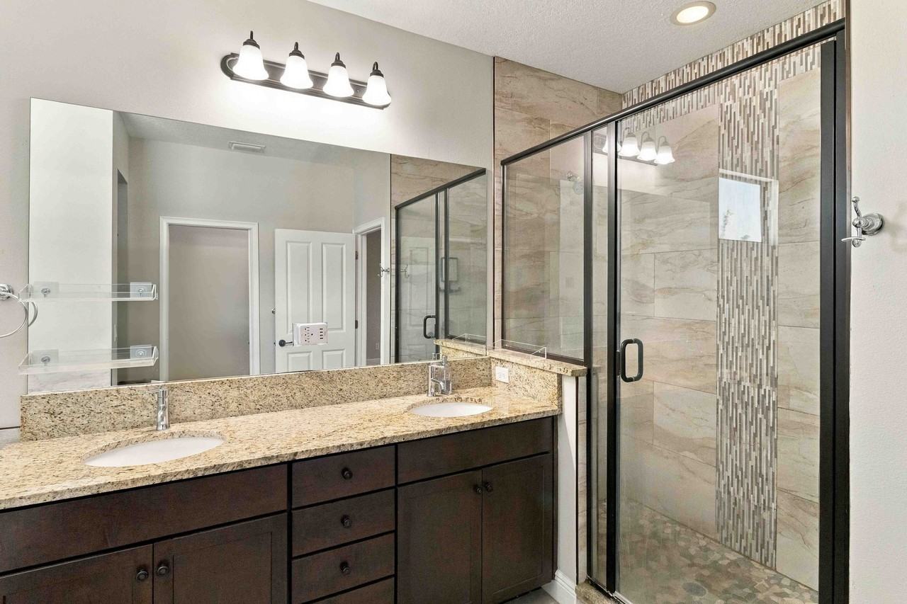 6310 S Richard Ave #1 - Photo 3 of 32