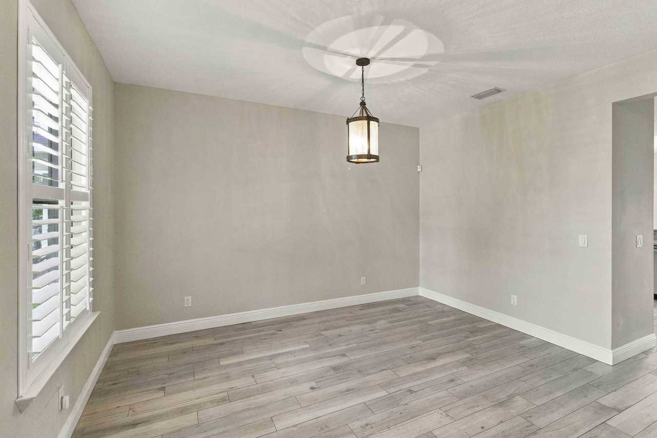6310 S Richard Ave #1 - Photo 4 of 32
