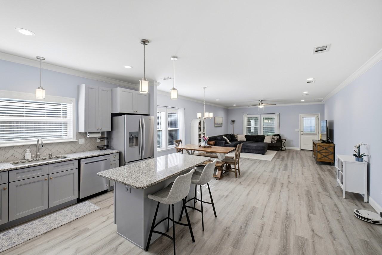 341 Columbus St #1 - Photo 5 of 50