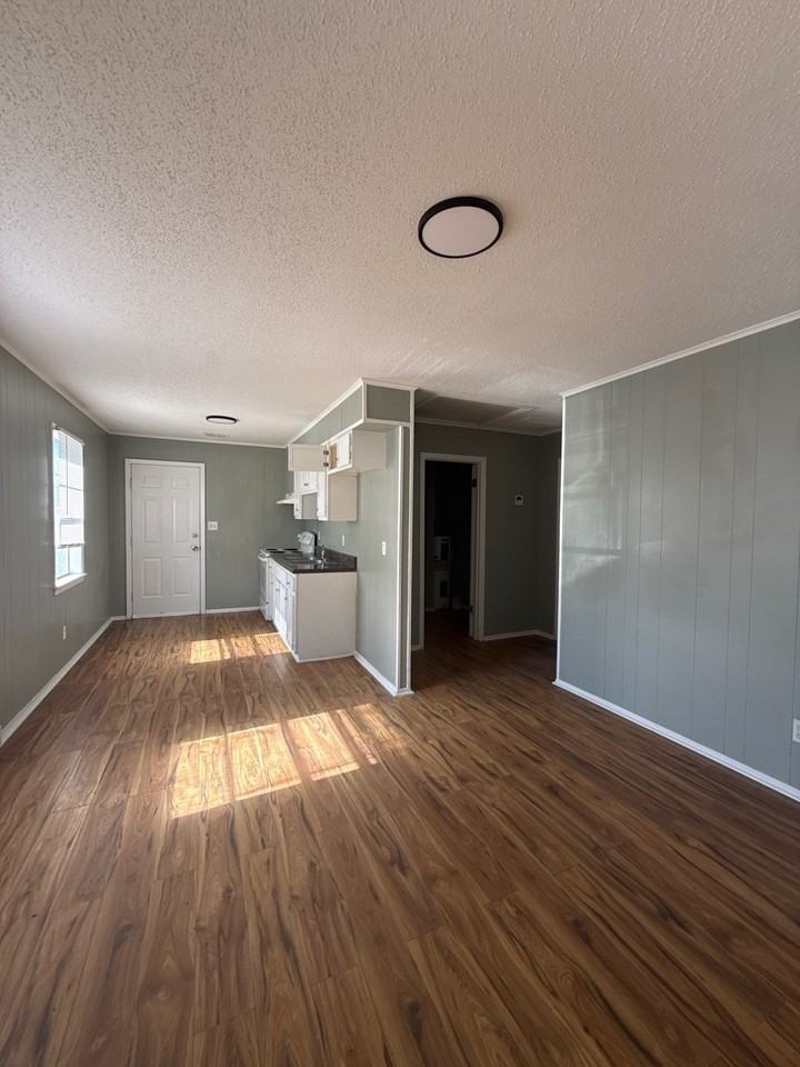 483 S Jefferson St #1 - Photo 3 of 7