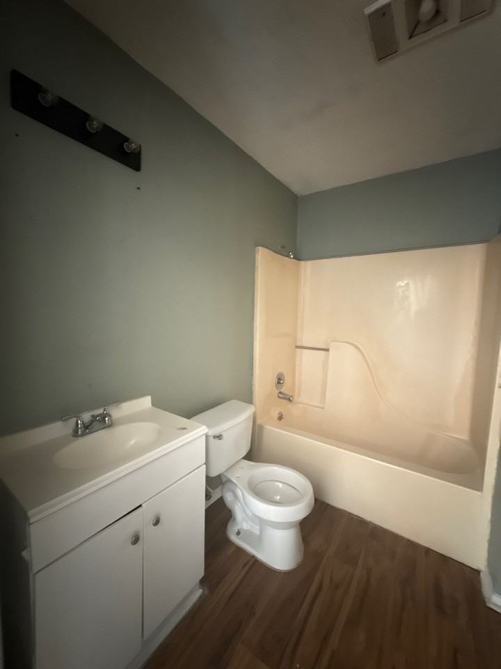 483 S Jefferson St #1 - Photo 7 of 7