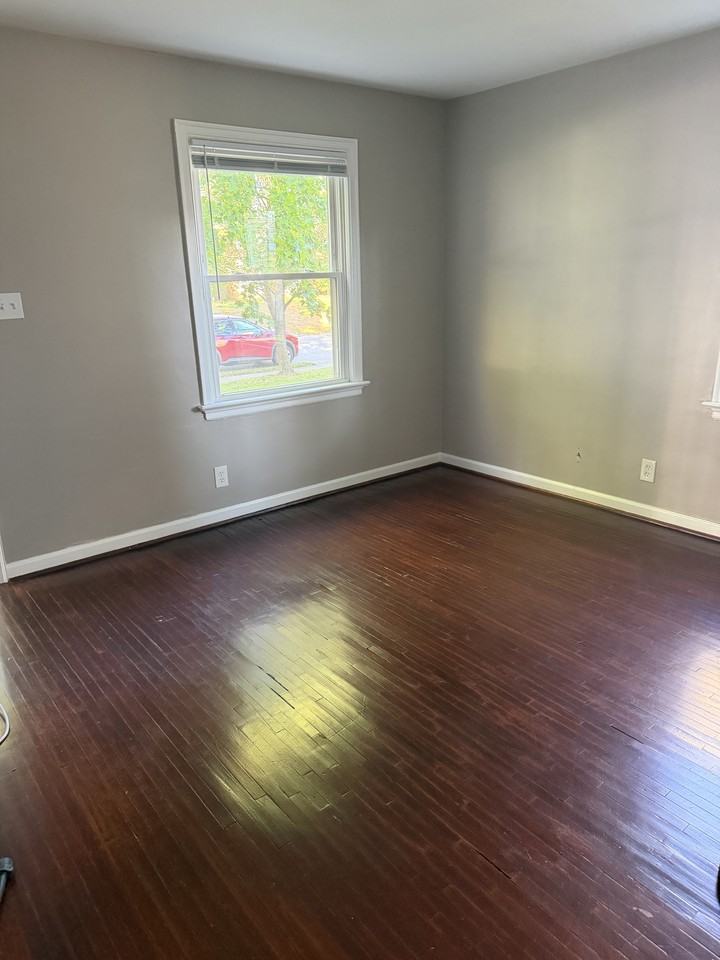 1522 Elmwood Ave #1524 - Photo 4 of 7