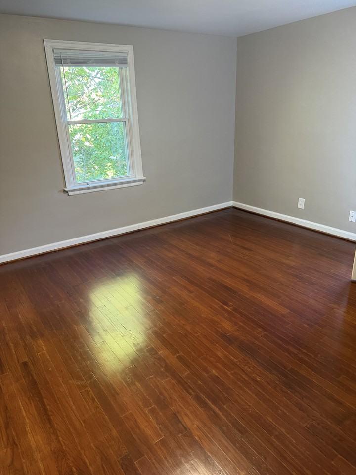 1522 Elmwood Ave #1524 - Photo 6 of 7