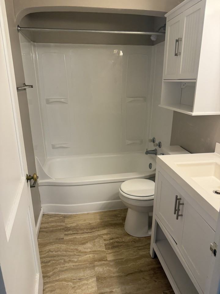1522 Elmwood Ave #1524 - Photo 7 of 7