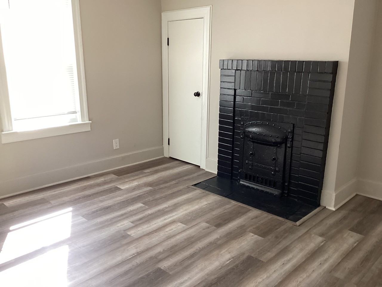 327 Revell Dr #1 - Photo 2 of 12