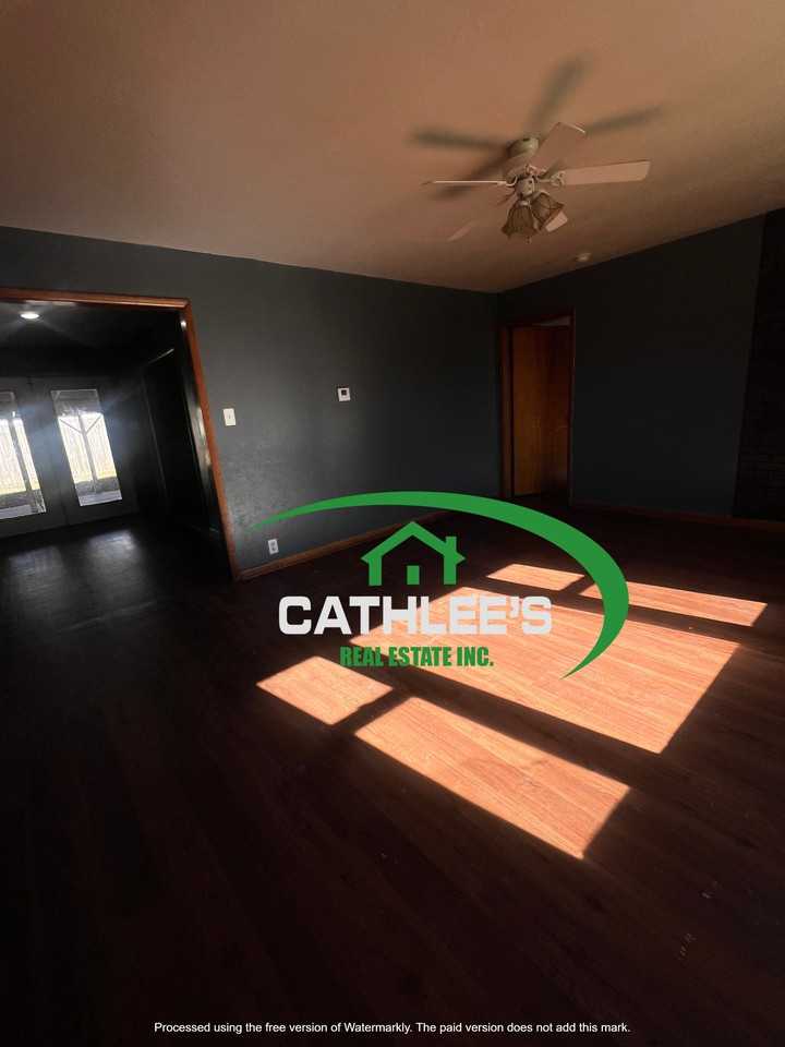525 Mill St #1 - Photo 3 of 6