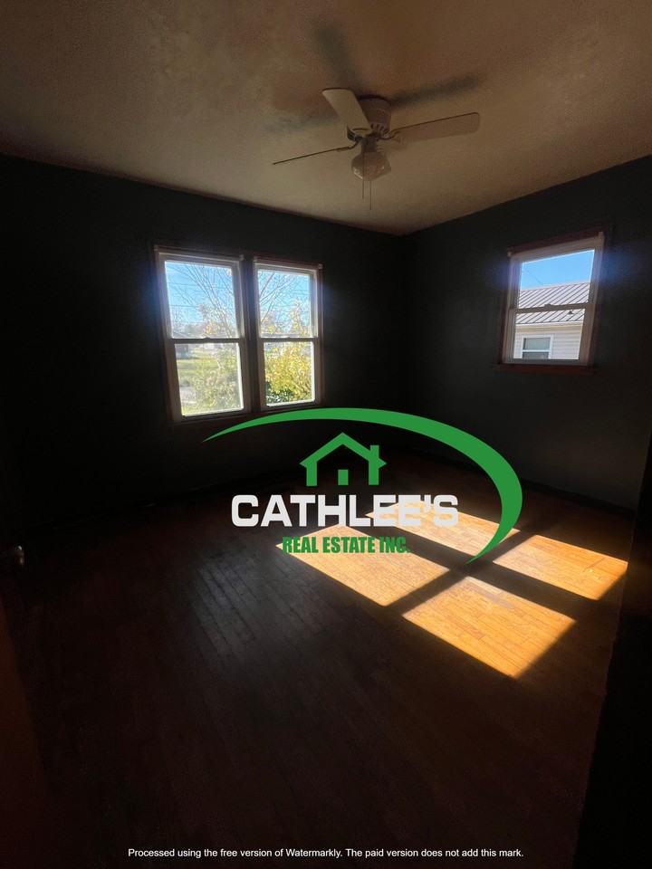 525 Mill St #1 - Photo 4 of 6