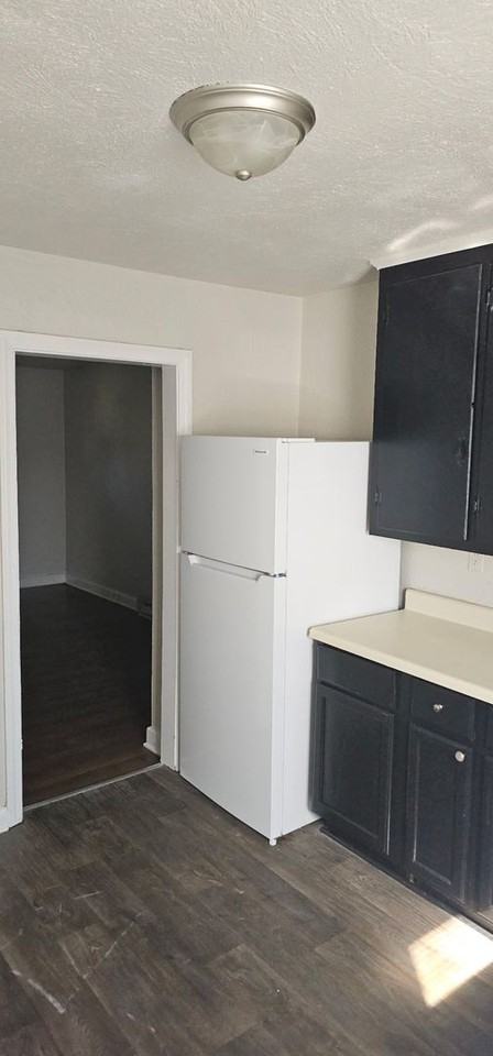 Providence Square Apartments - Photo 3 of 10