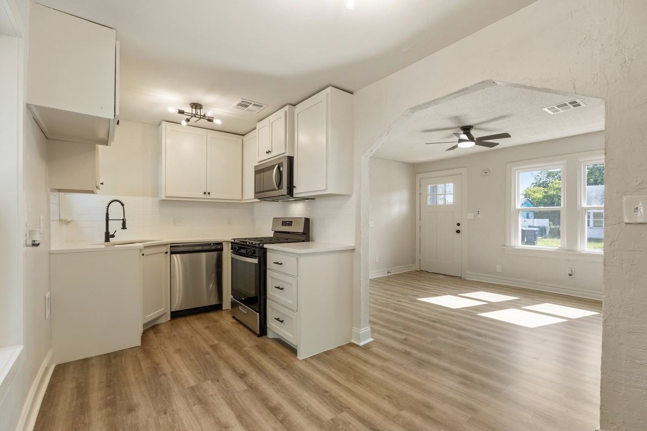 4553 Kenyon Dr #1 - Photo 3 of 22
