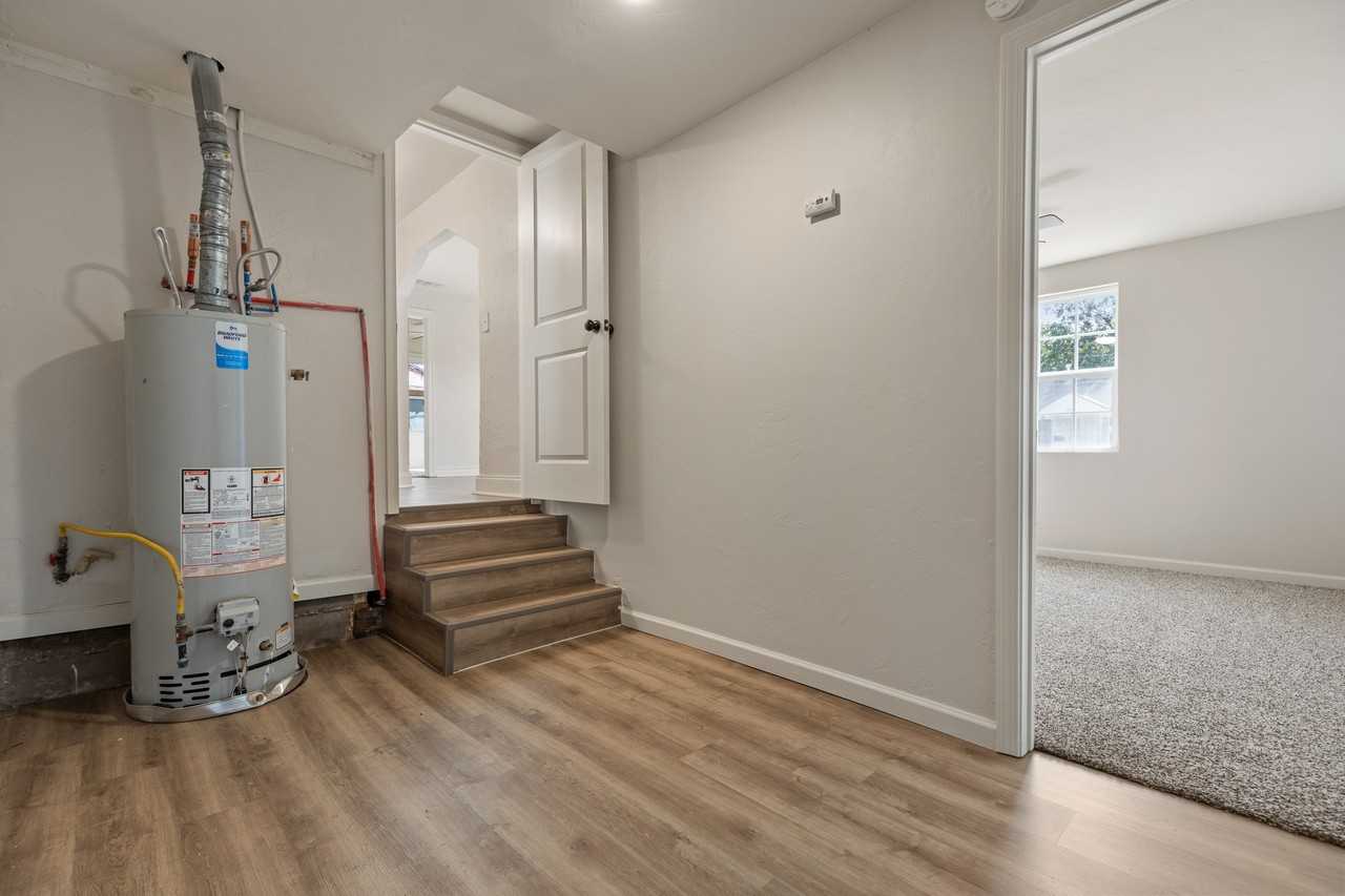 4553 Kenyon Dr #1 - Photo 5 of 22