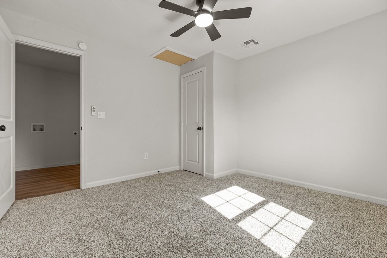 4553 Kenyon Dr #1 - Photo 7 of 22