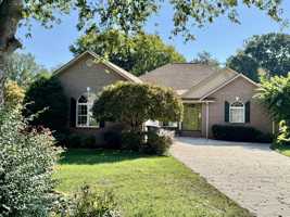 featured image of 138 Talah Way #1
