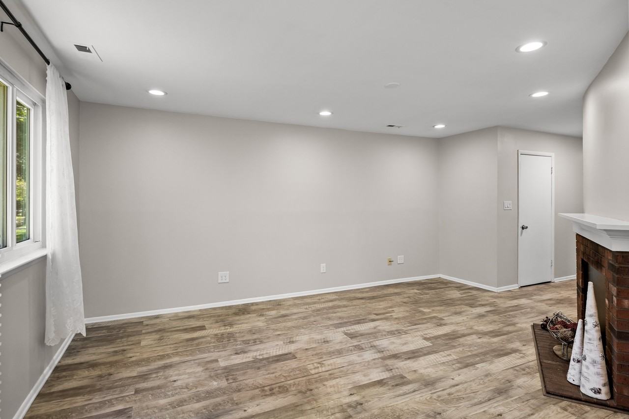 301A Mulberry Cv #1 - Photo 6 of 50
