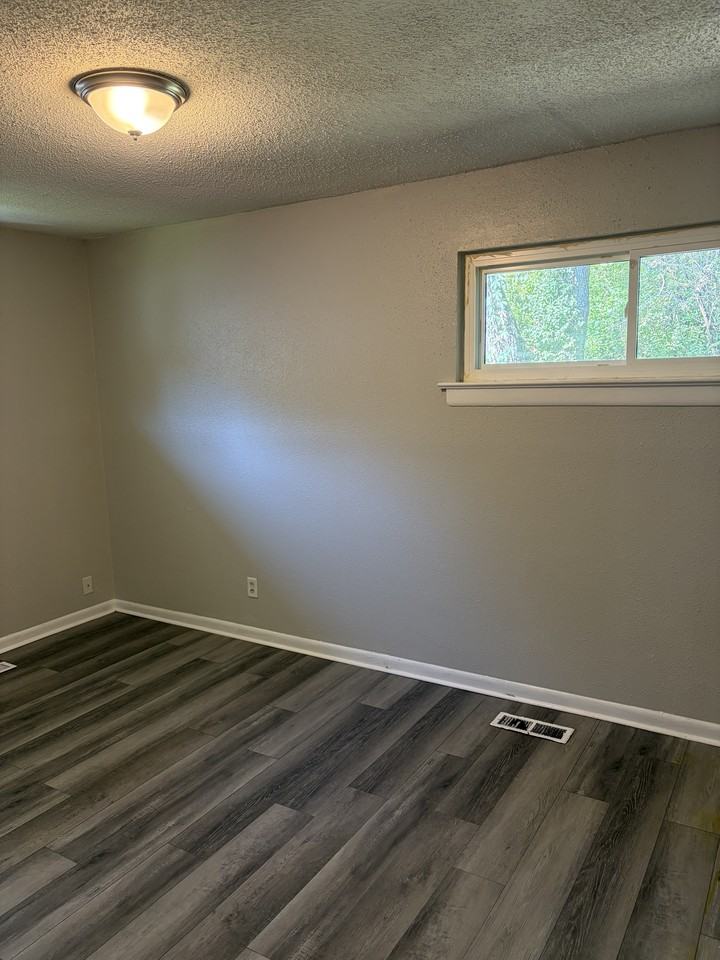 1113 Sheridan Ave #A - Photo 4 of 13