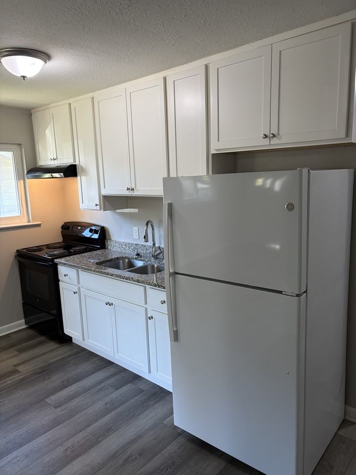 1113 Sheridan Ave #A - Photo 6 of 13
