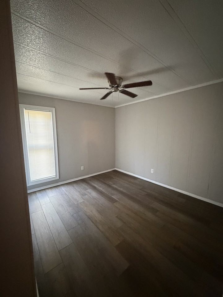 1901 South Seale RoadUNIT A #A - Photo 2 of 7