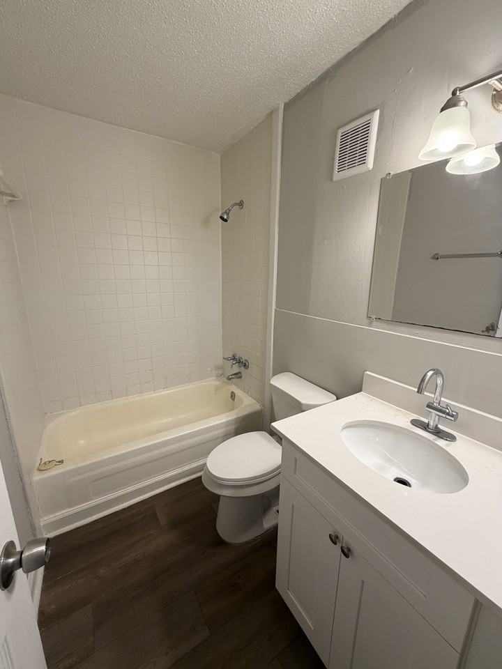 1901 South Seale RoadUNIT A #A - Photo 3 of 7