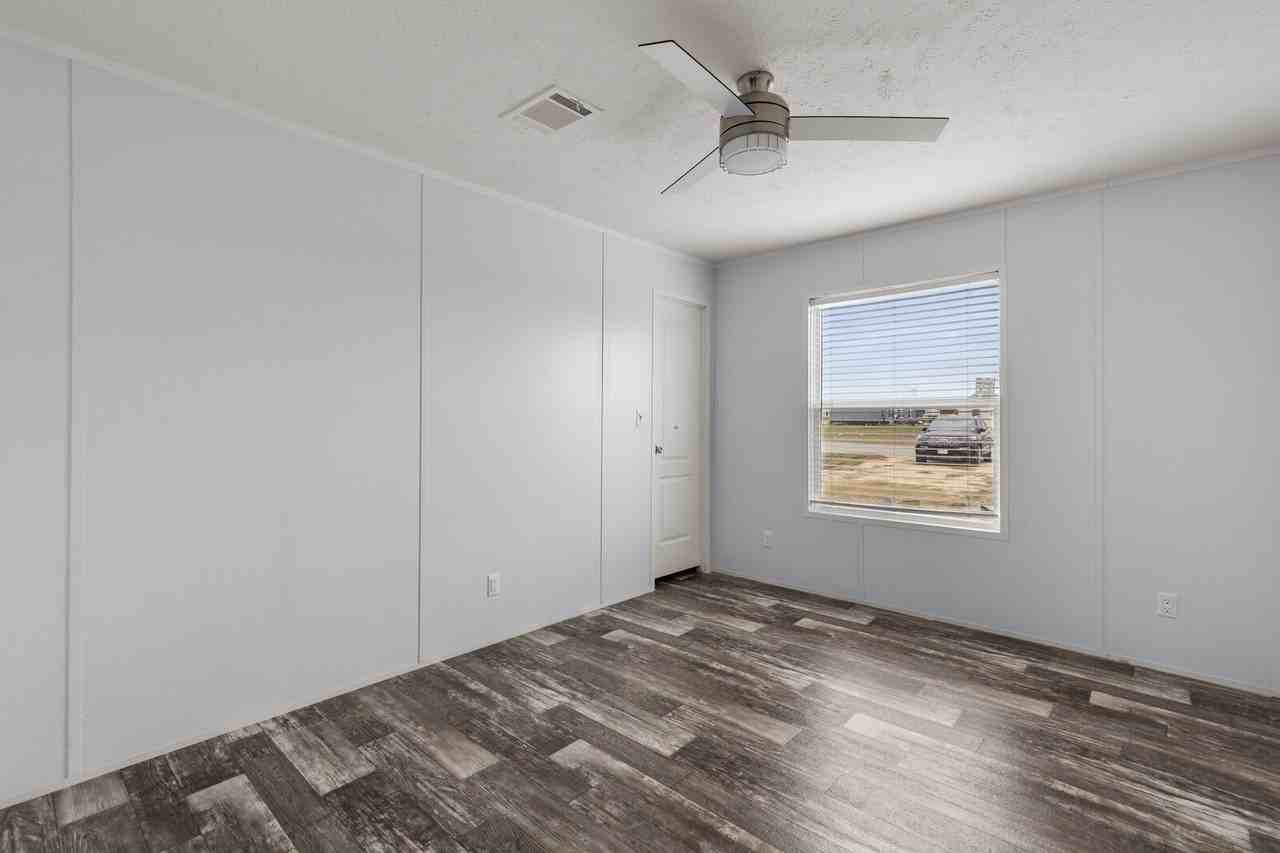 1017 Saltgrass Dr #1 - Photo 6 of 16