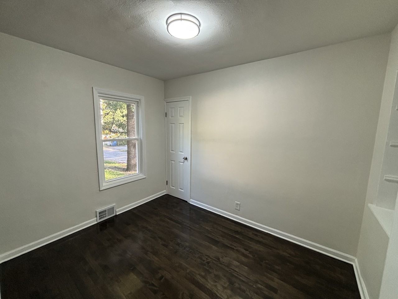 973 Williams St #1 - Photo 7 of 18