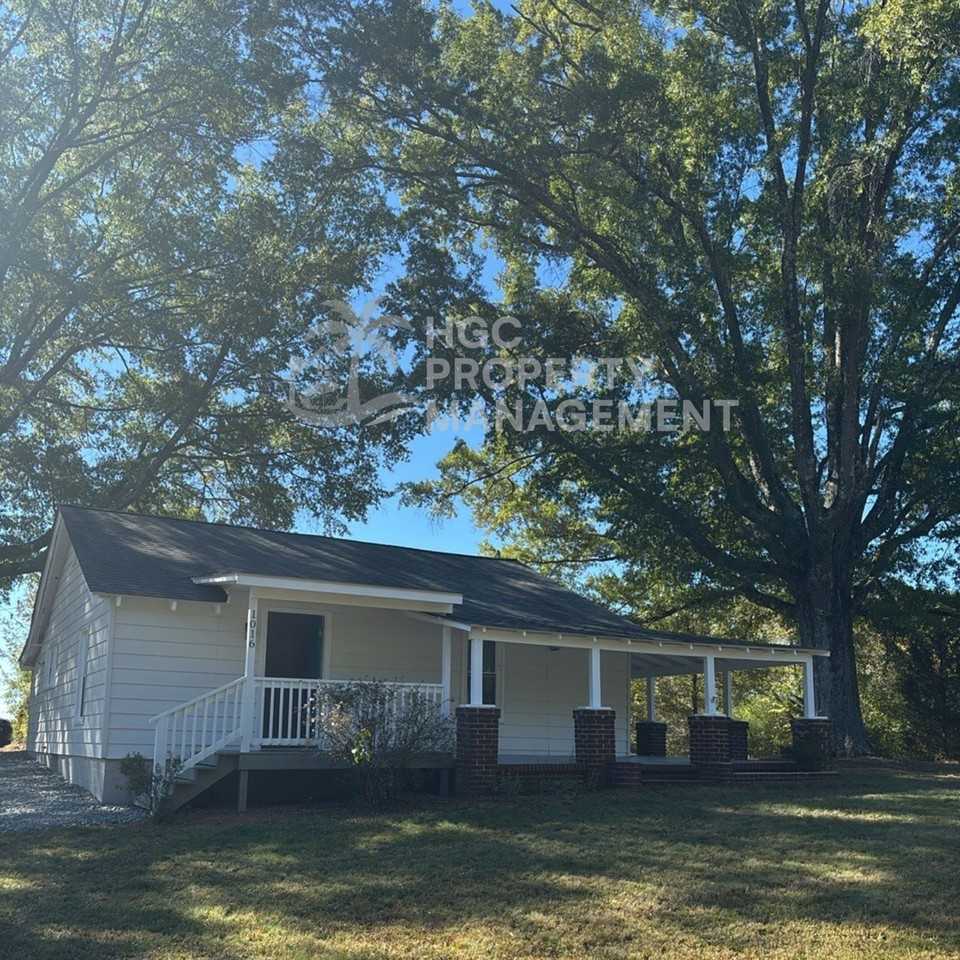 1016 Hunt Joyce Rd #1 - Photo 2 of 24