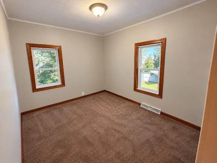 822 Single Ave #1 - Photo 3 of 10